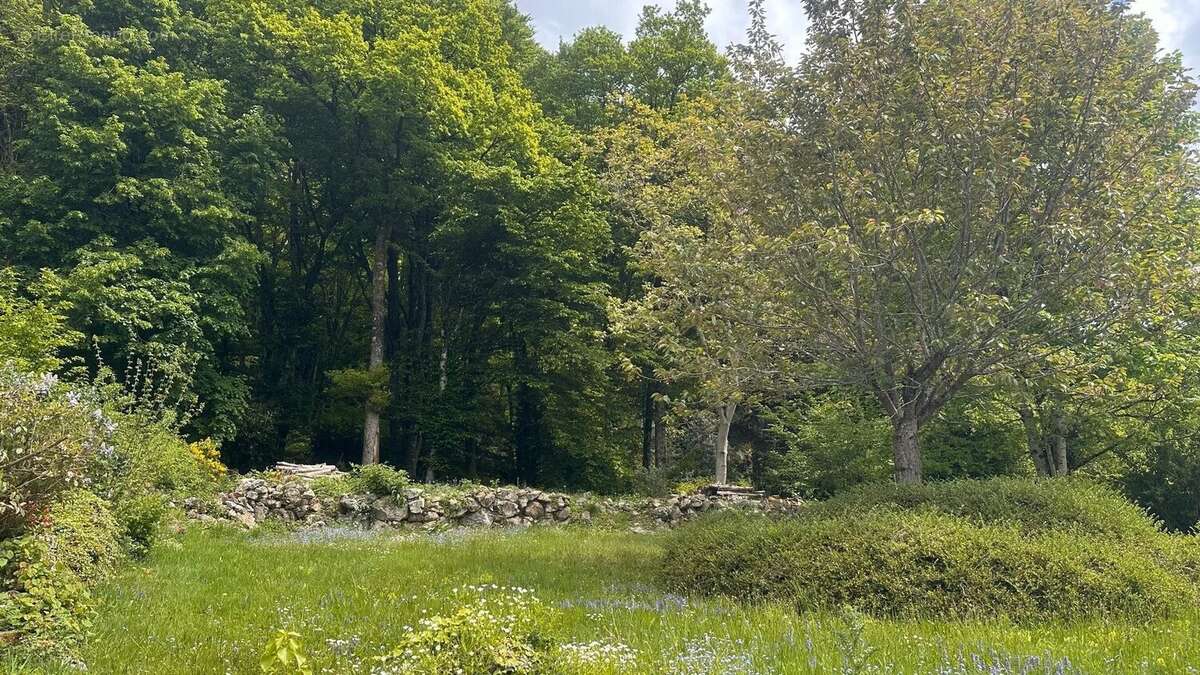 Maison à MONTSAUCHE-LES-SETTONS