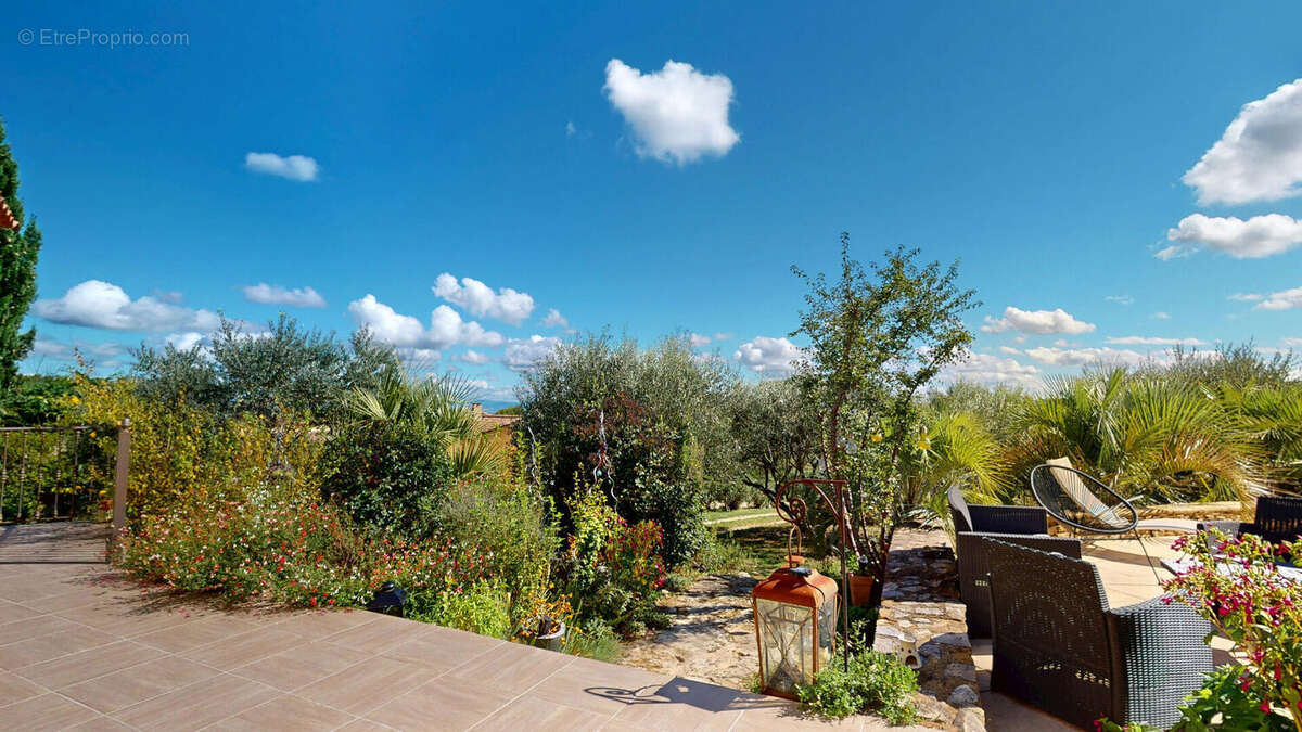 Maison à BAGNOLS-SUR-CEZE