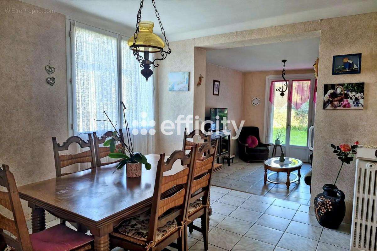 Maison à LA CHAPELLE-SUR-ERDRE