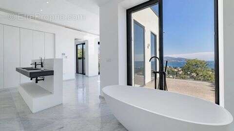 Maison à ROQUEBRUNE-CAP-MARTIN