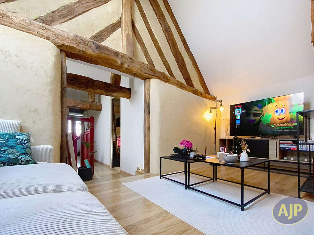 Maison à MELESSE
