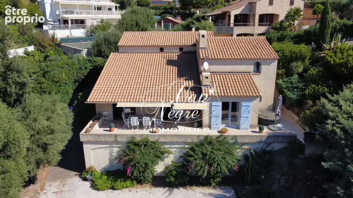 Photo Maison à Le Lavandou au prix de 1 260 000€