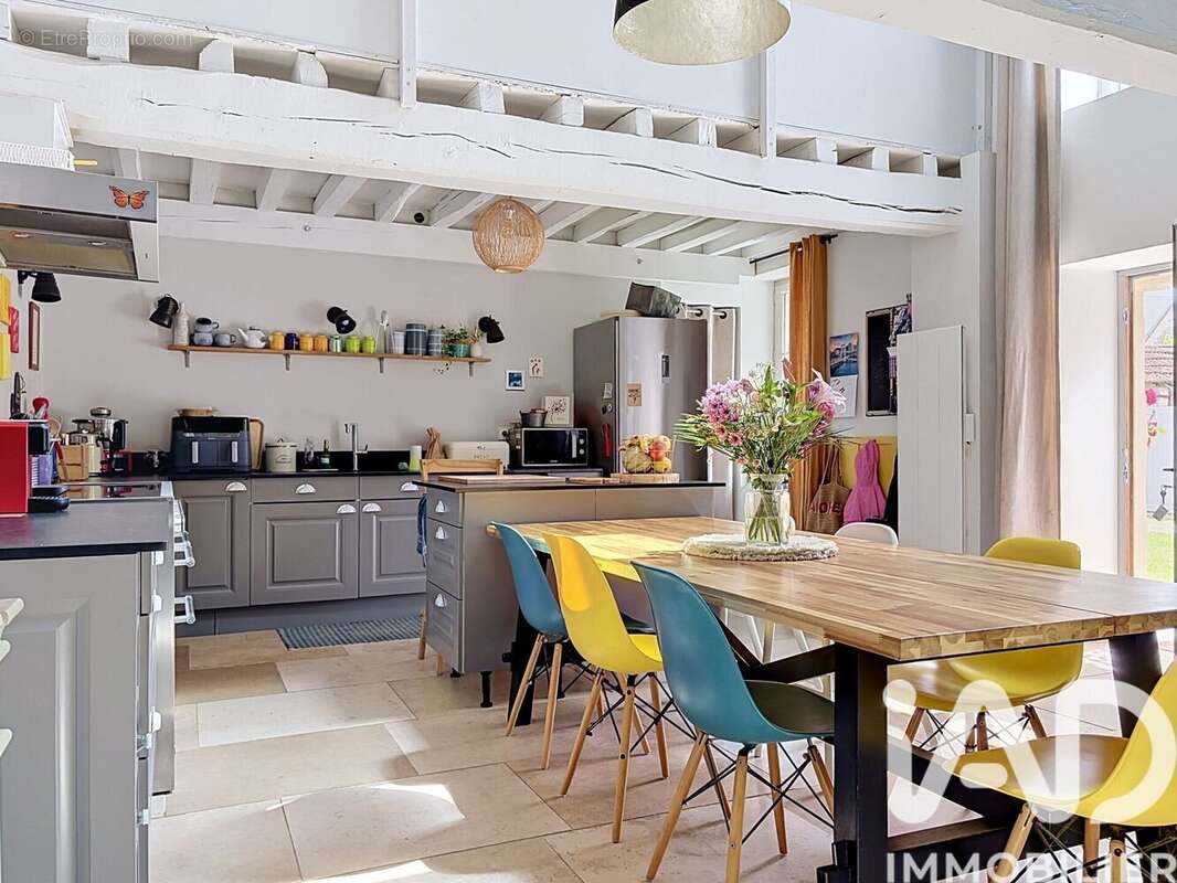 Maison 210 m² à Hermeray  - photo 8