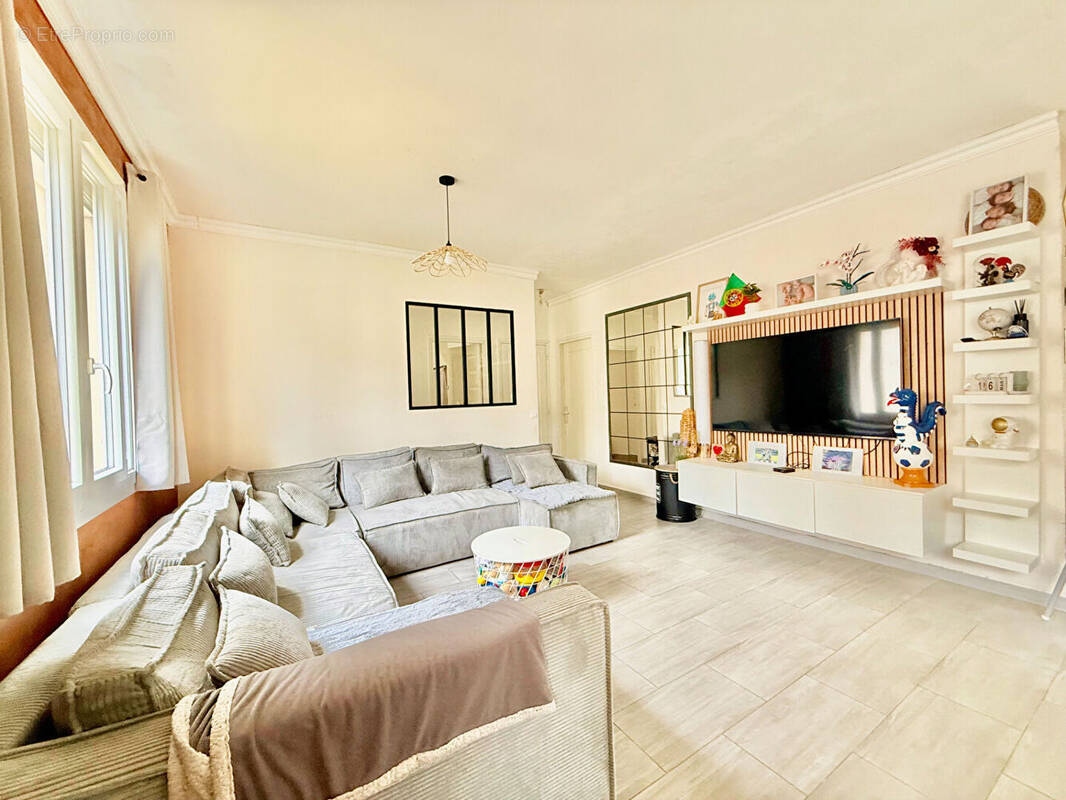 Maison à VILLECRESNES