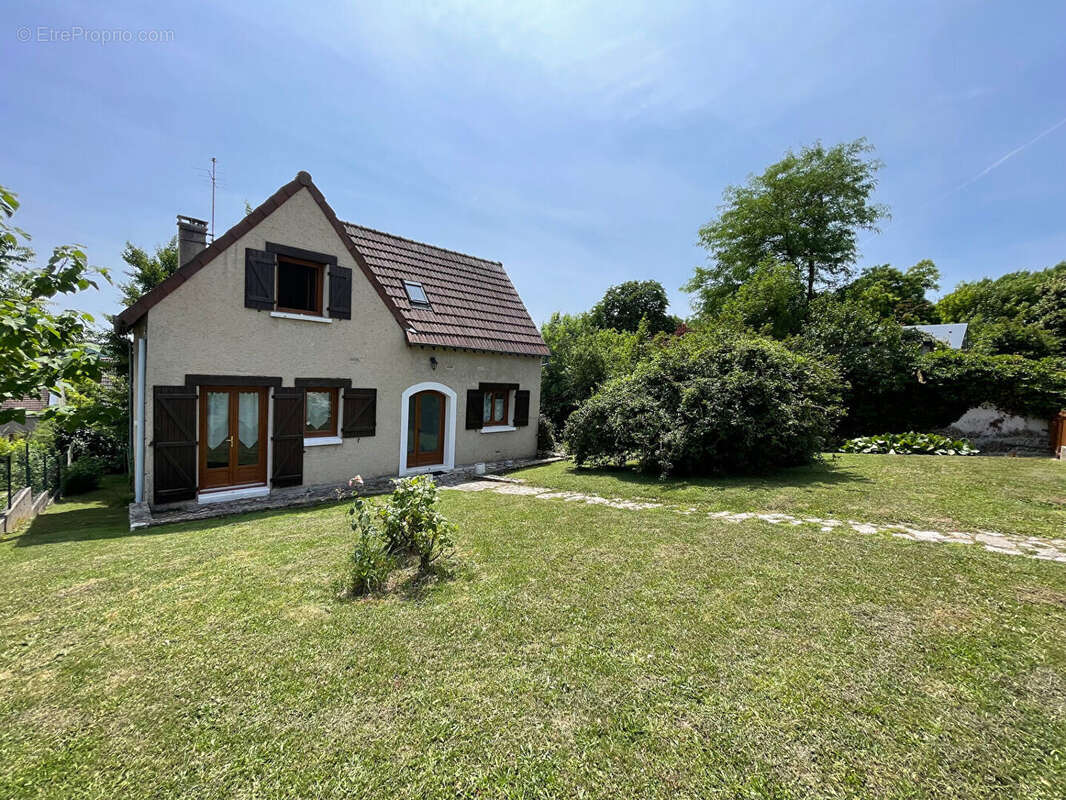 Maison à ETAMPES