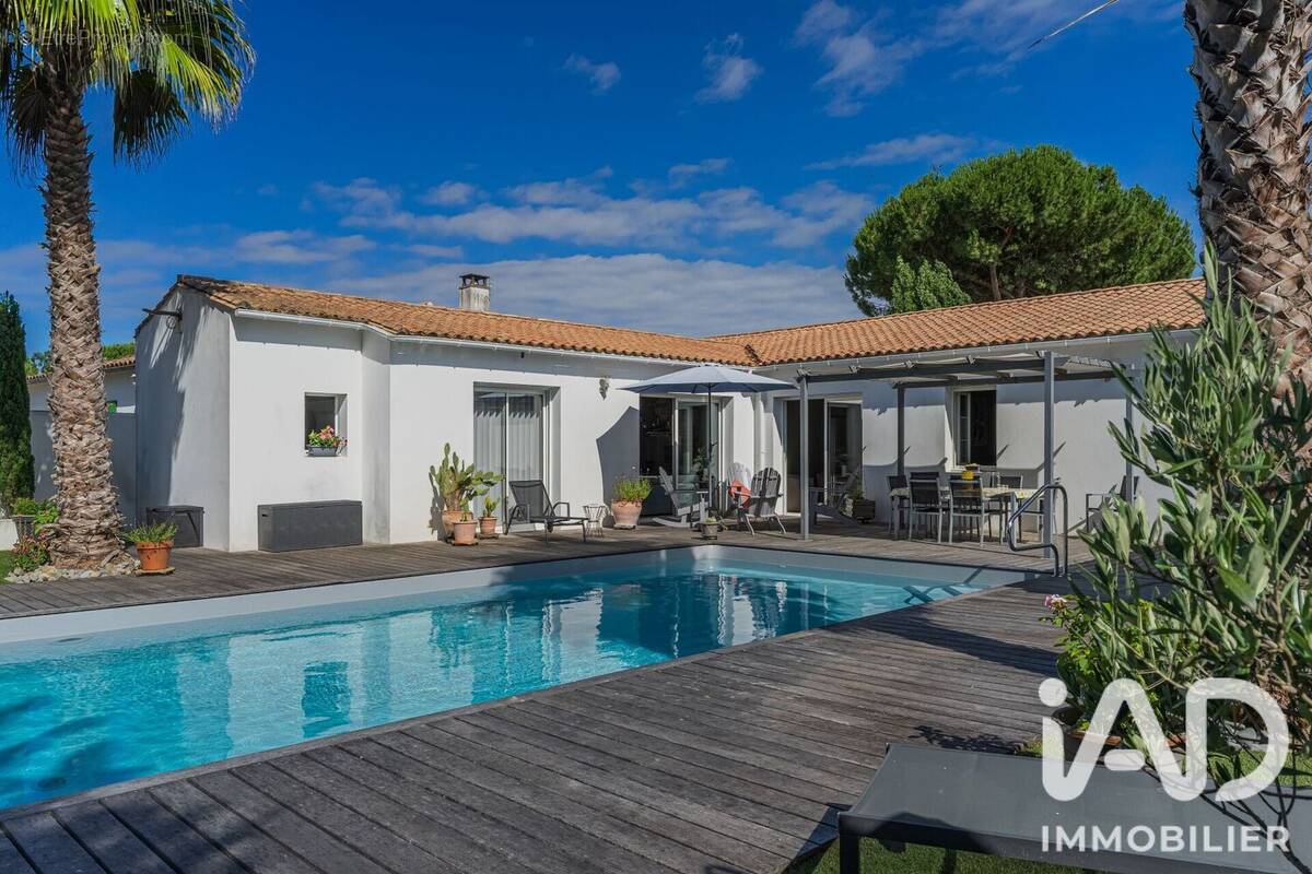 Photo 1 - Maison à LA FLOTTE