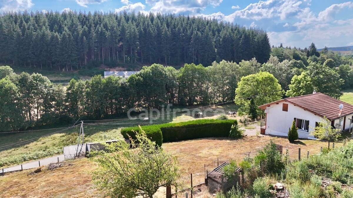 Maison à LA TUILIERE