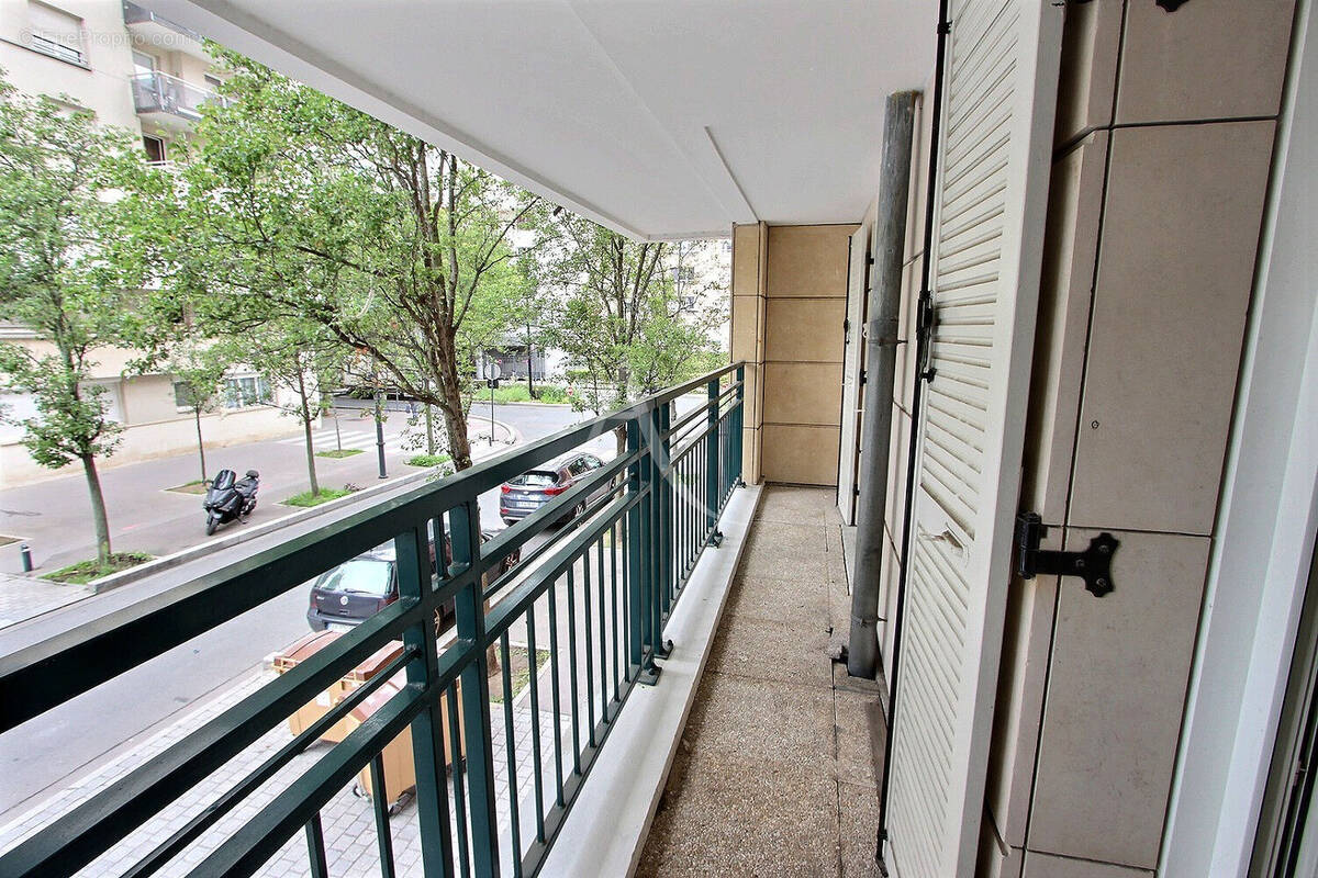 Appartement à COURBEVOIE