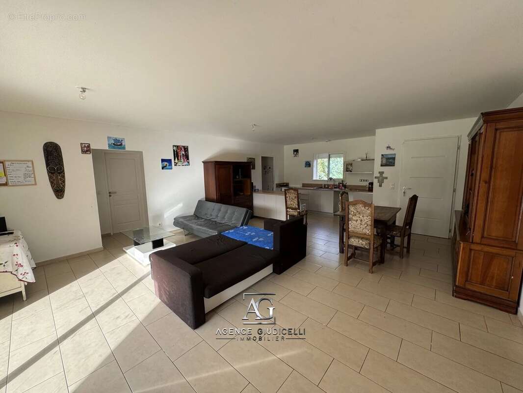 Maison à PRUNELLI-DI-FIUMORBO