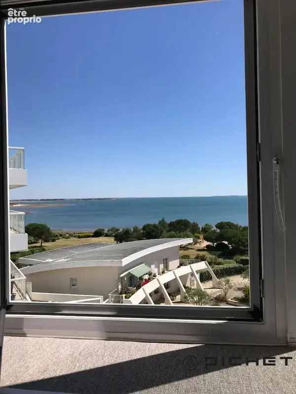 La rochelle face a la mer studio meuble de 18.61m² ; - photo 1