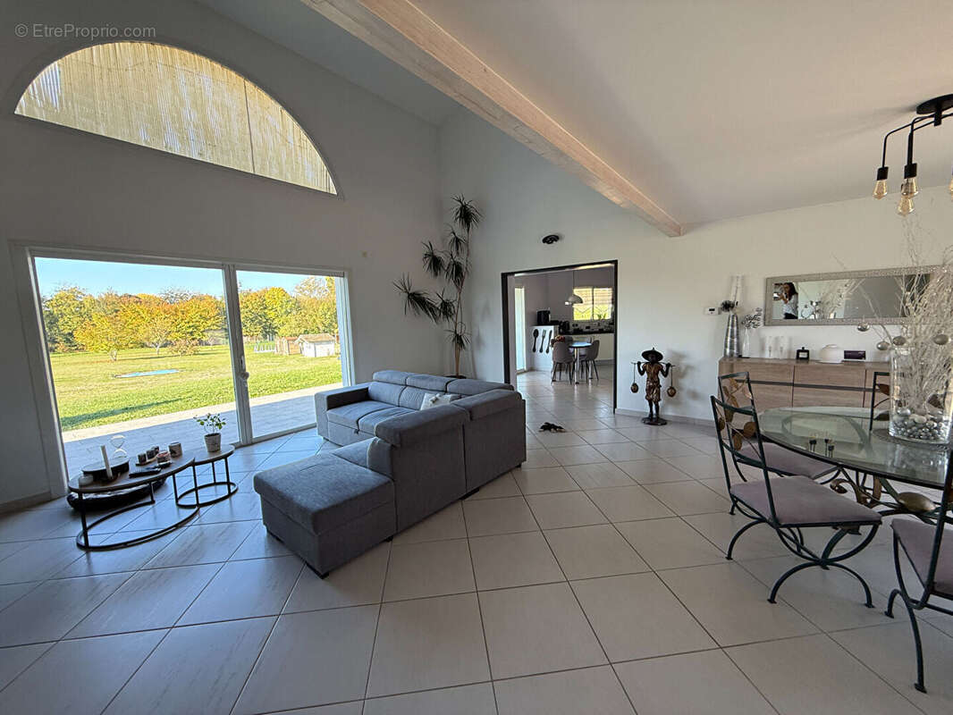 Maison à SAINT-VITE