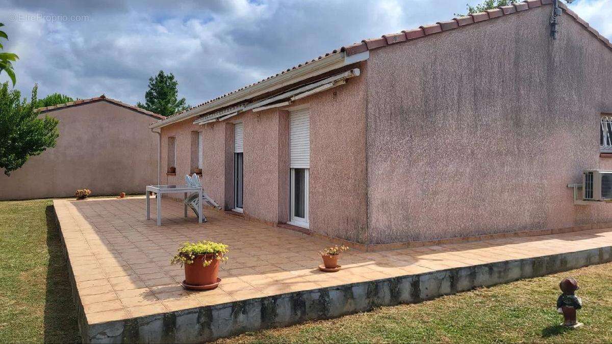 Maison à LOMBEZ