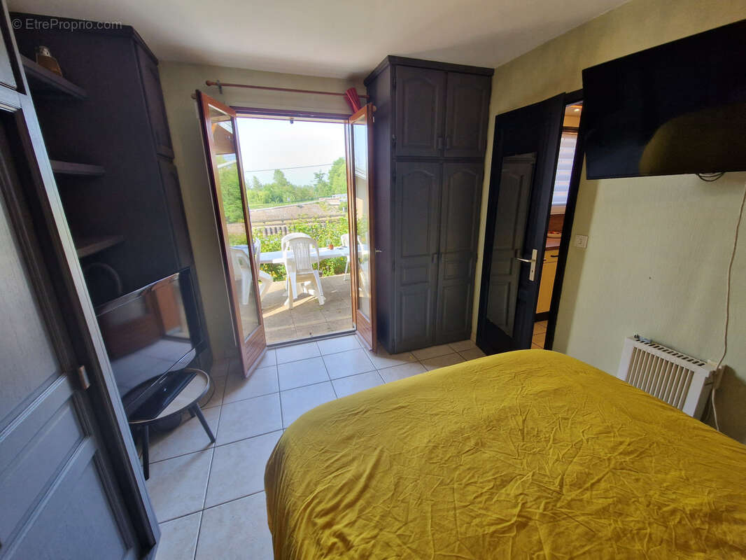 Maison à CONFLANDEY