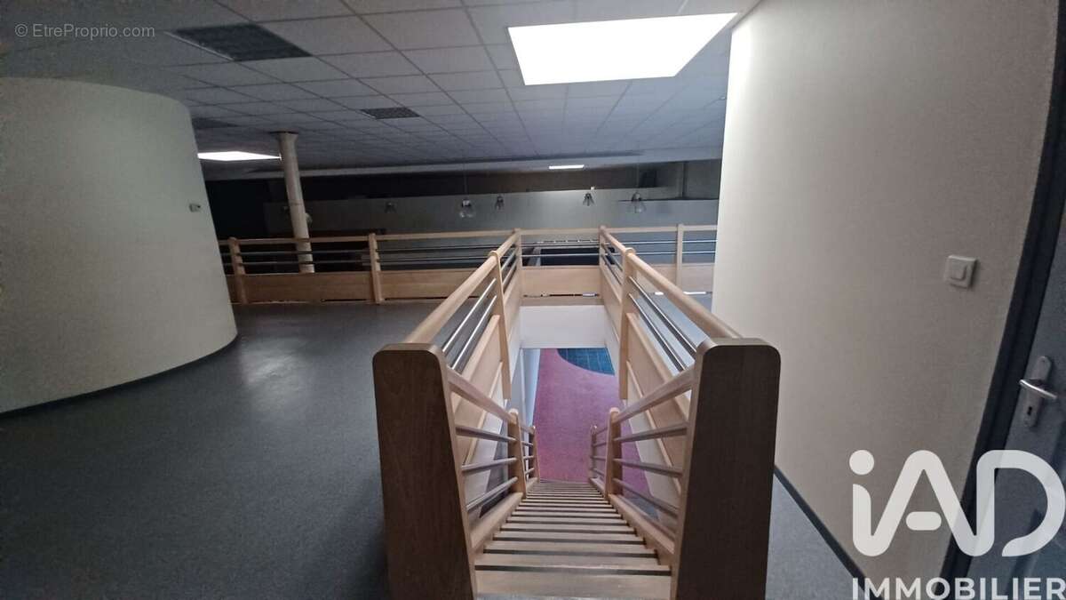 Photo 5 - Commerce à MENNEVILLE