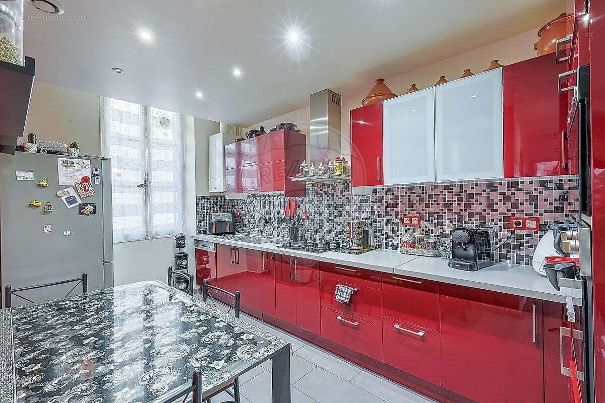Appartement à MARSEILLE-2E