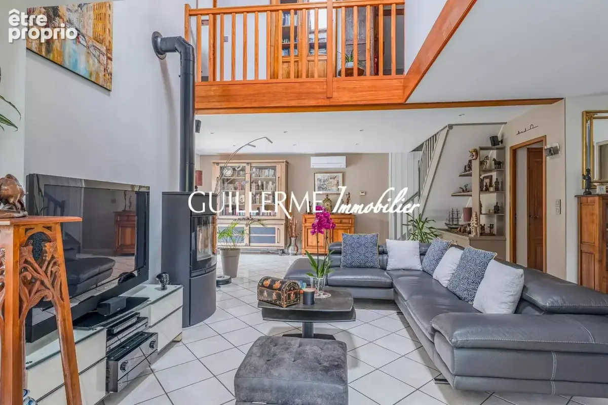 Photo Maison à La Tour-De-Salvagny au prix de 790 000€