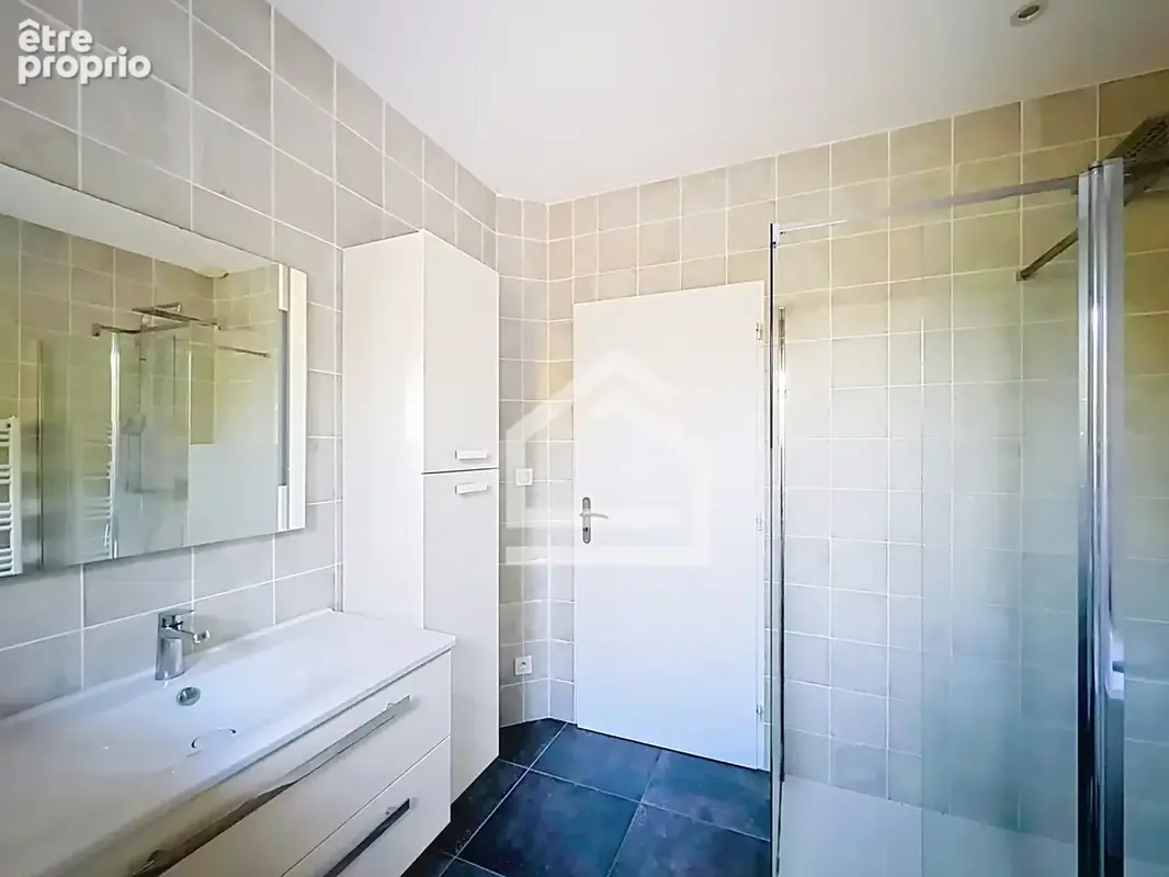 Gujan-Mestras   Élégante maison contemporaine de plain-pied, 4 Chambres, garage et piscine. - photo 10