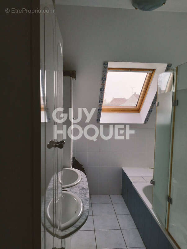 Maison à VERNOU-LA-CELLE-SUR-SEINE