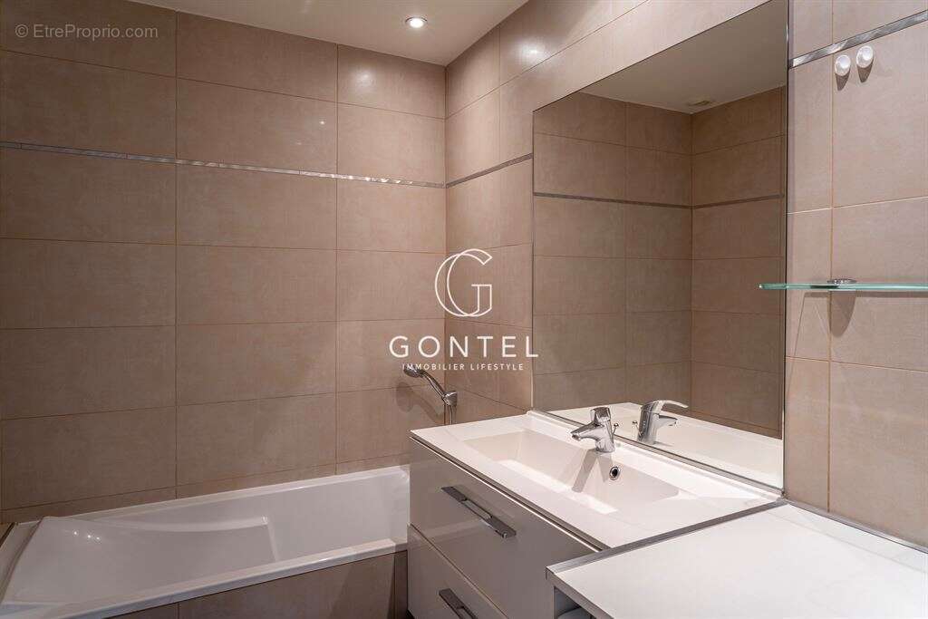 Appartement à LYON-6E