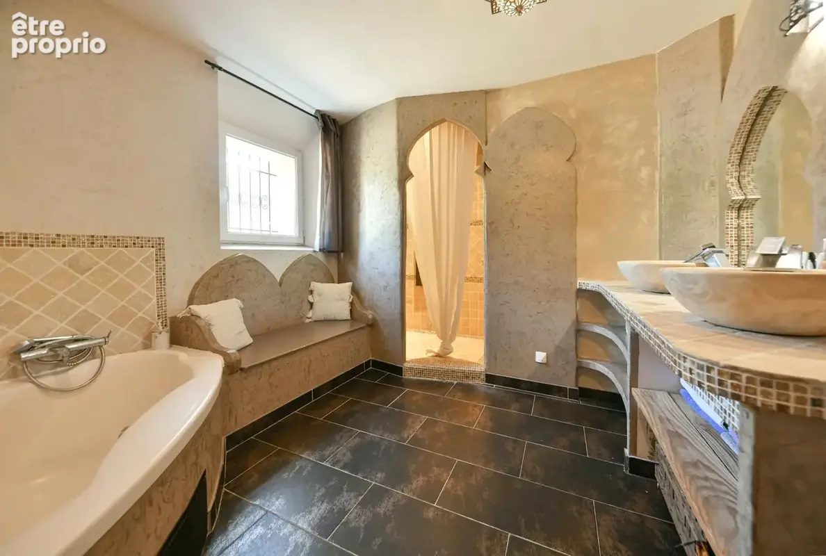 Propriété méridionale à 4.6 km d’Uzès avec piscine et spa - photo 12