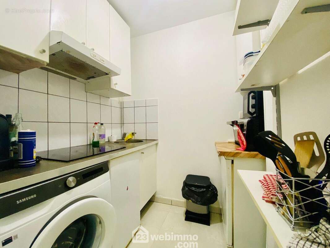 Voici le coin kitchenette