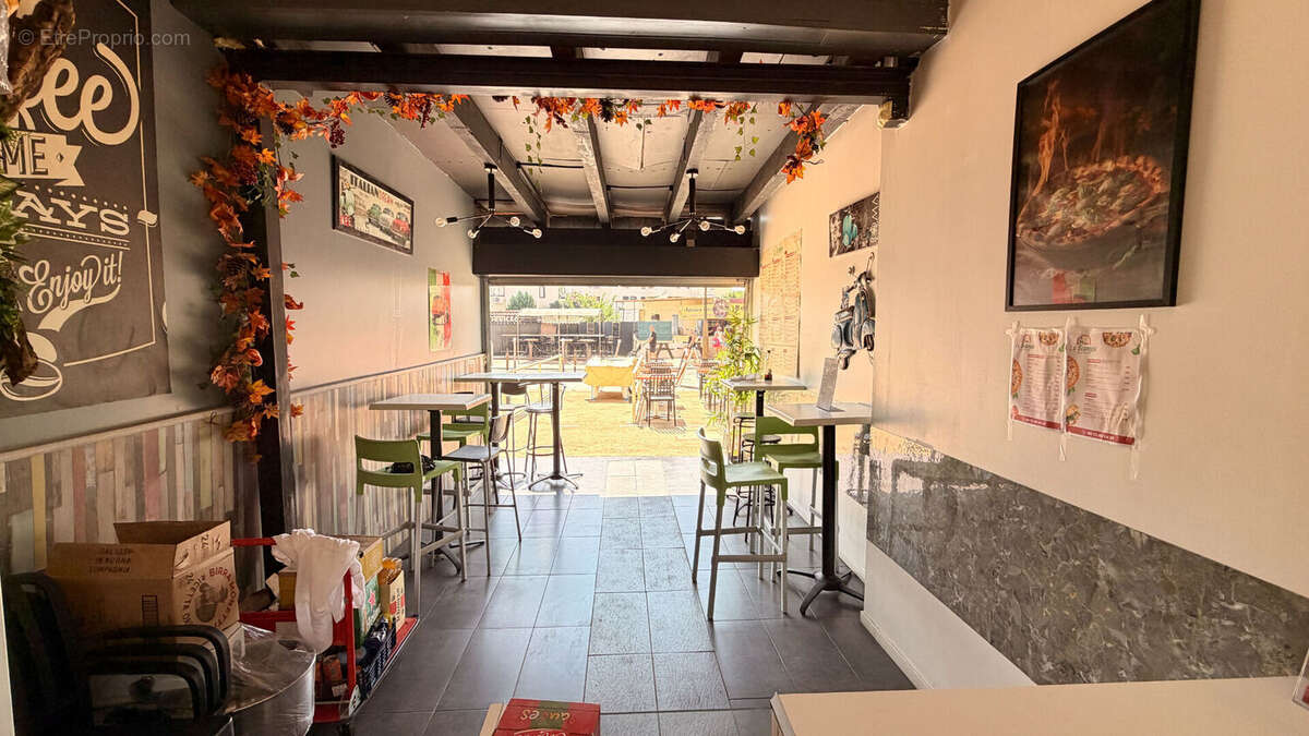 A vendre fonds de commerce pizzeria 45 m2 + 12 places en terrasse situe quartier la faviere bormes les mimosas - photo 6