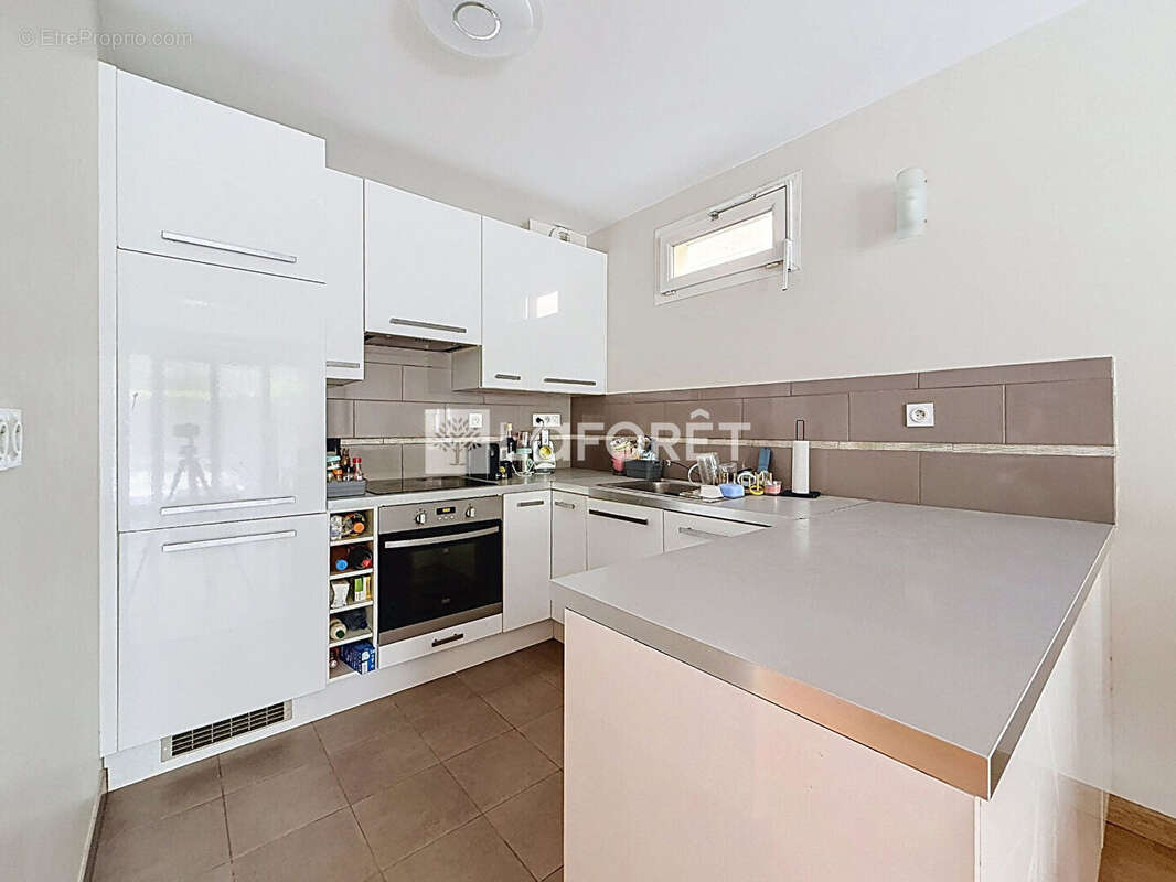 Appartement à LE PLESSIS-ROBINSON