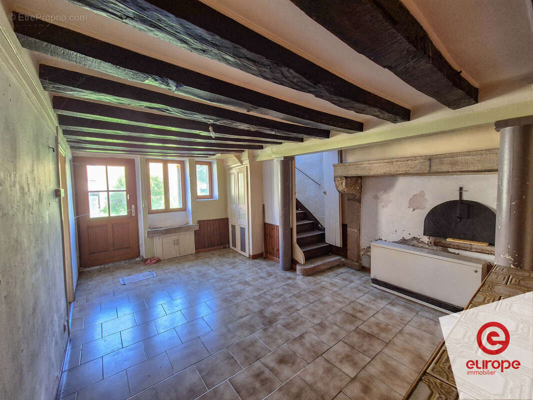Maison à DORNECY