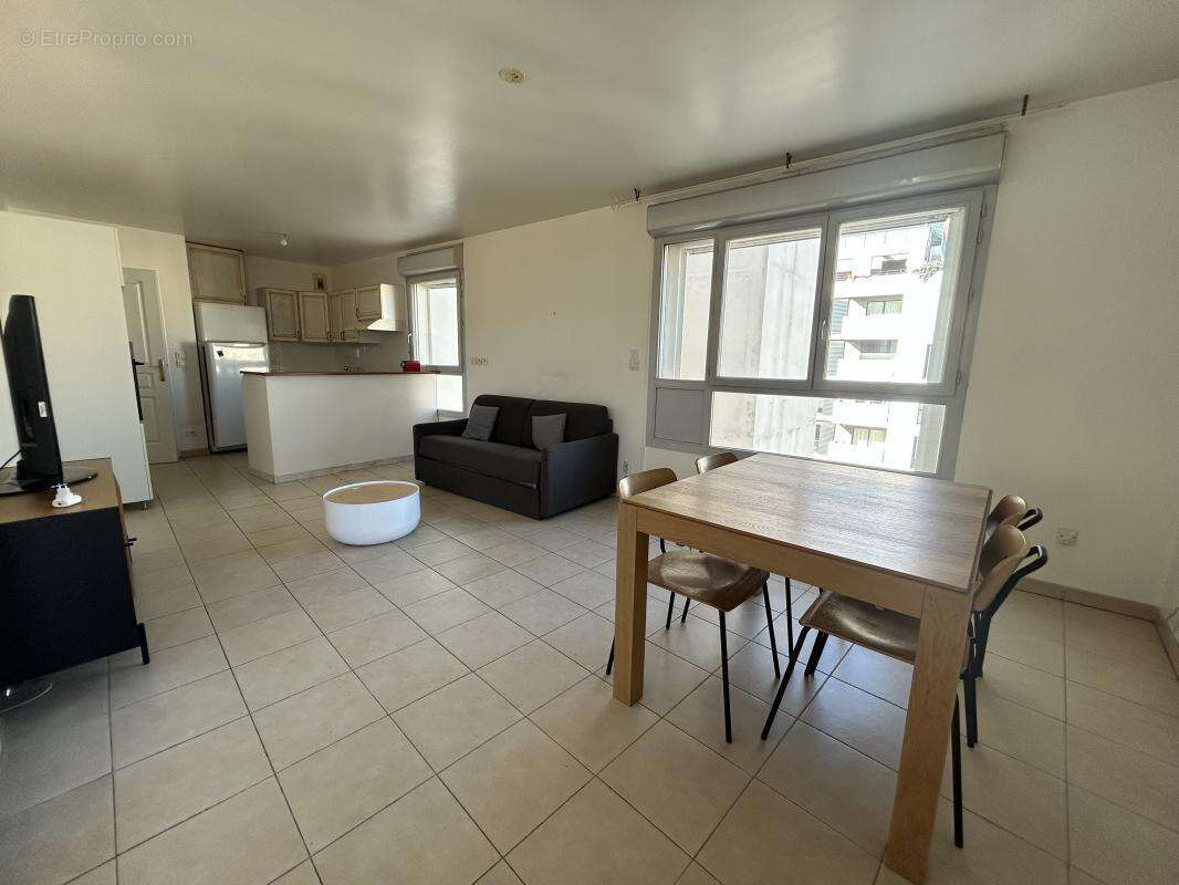 Appartement à MARSEILLE-2E