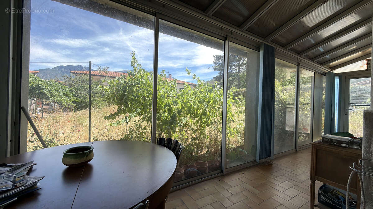 Propriété traditionnelle de 148 m2 sur parcelle arborée de 780 m2 avec dépendances - photo 14