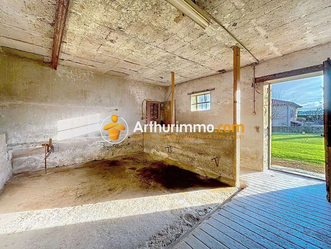 Maison à L&#039;ISLE-D&#039;ABEAU