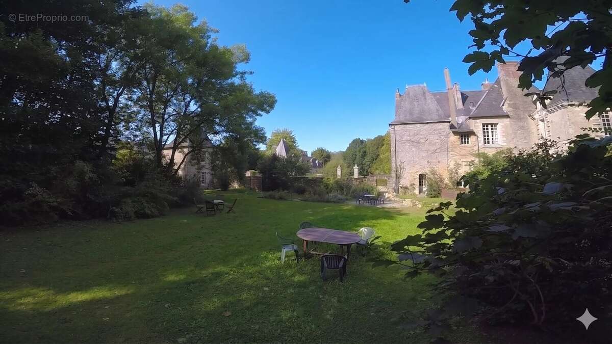 Maison à LAVAL