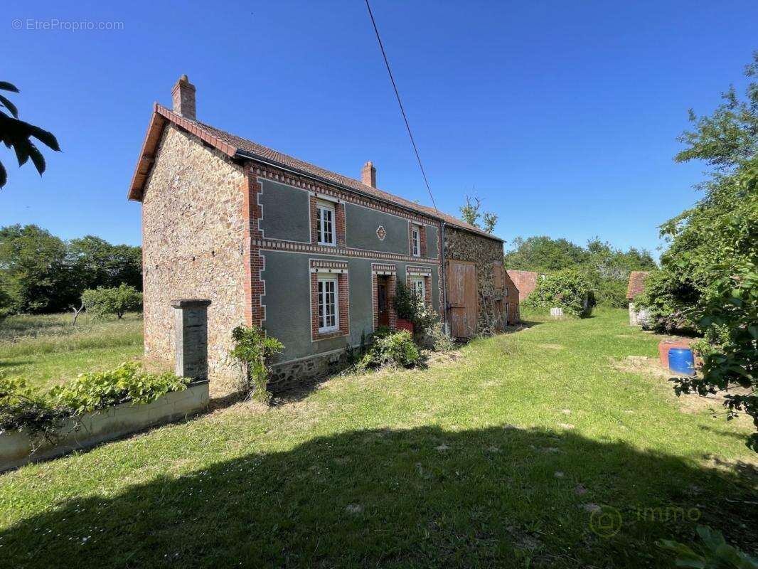 Maison à MEASNES