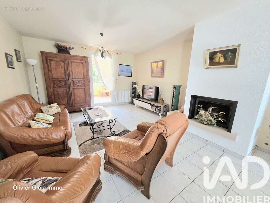 Maison 135 m² à Thezan-Des-Corbieres  - photo 9