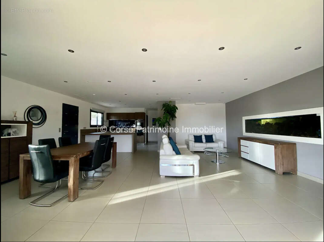 Maison à PORTO-VECCHIO