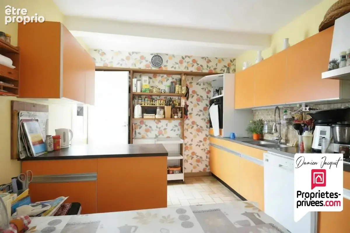 Maison familiale 5 pièces. 118,90 m² habitables. Terrain de 2 566 m² .  Autechaux-Roide - photo 4