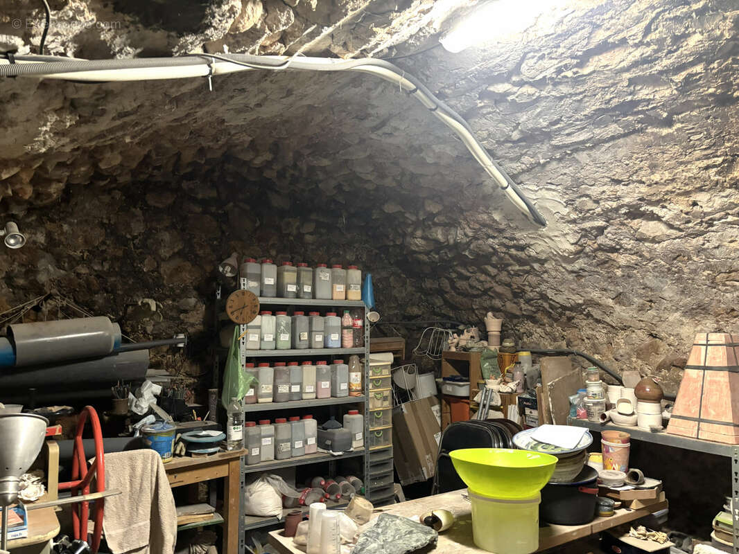 Grande maison de village avec garages et caves - photo 11