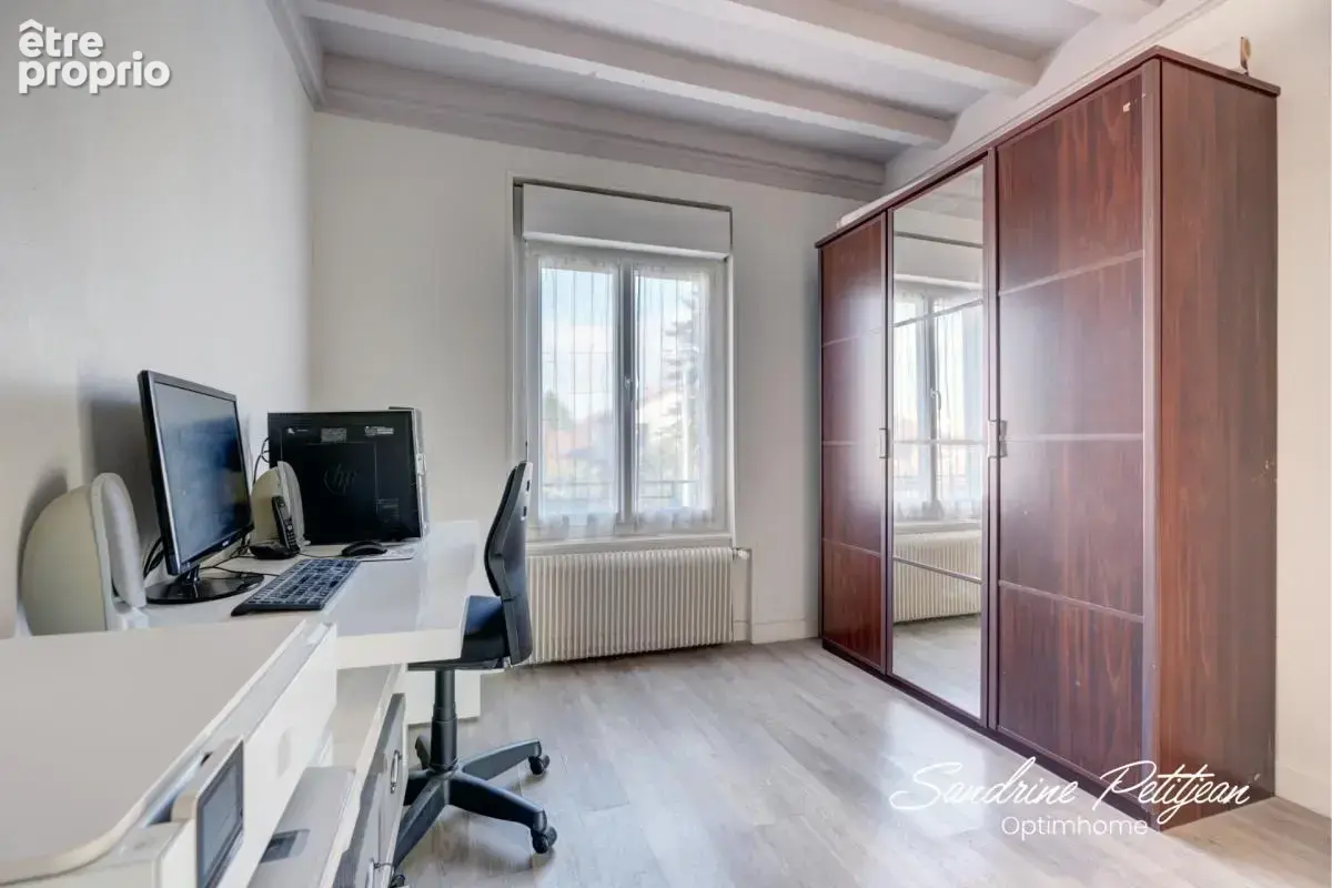 Maison à vendre 94 m² - 5 pièces - parcelle 469 m² - Vaulx en Velin Secteur Rize - photo 9