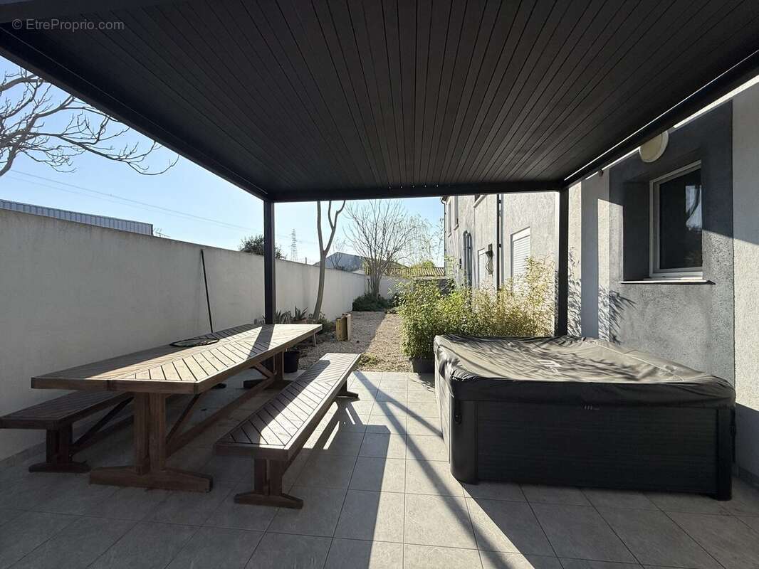 Appartement 57 m² à Istres  - photo 6