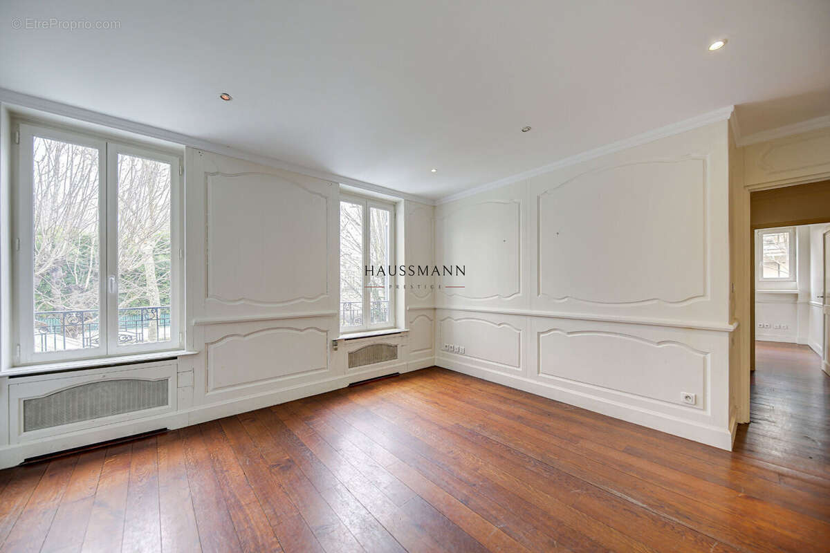 Appartement à NEUILLY-SUR-SEINE