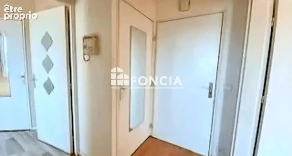 À vendre –  Quai de seine Charmant 2 pièces avec balcon et parking - photo 5