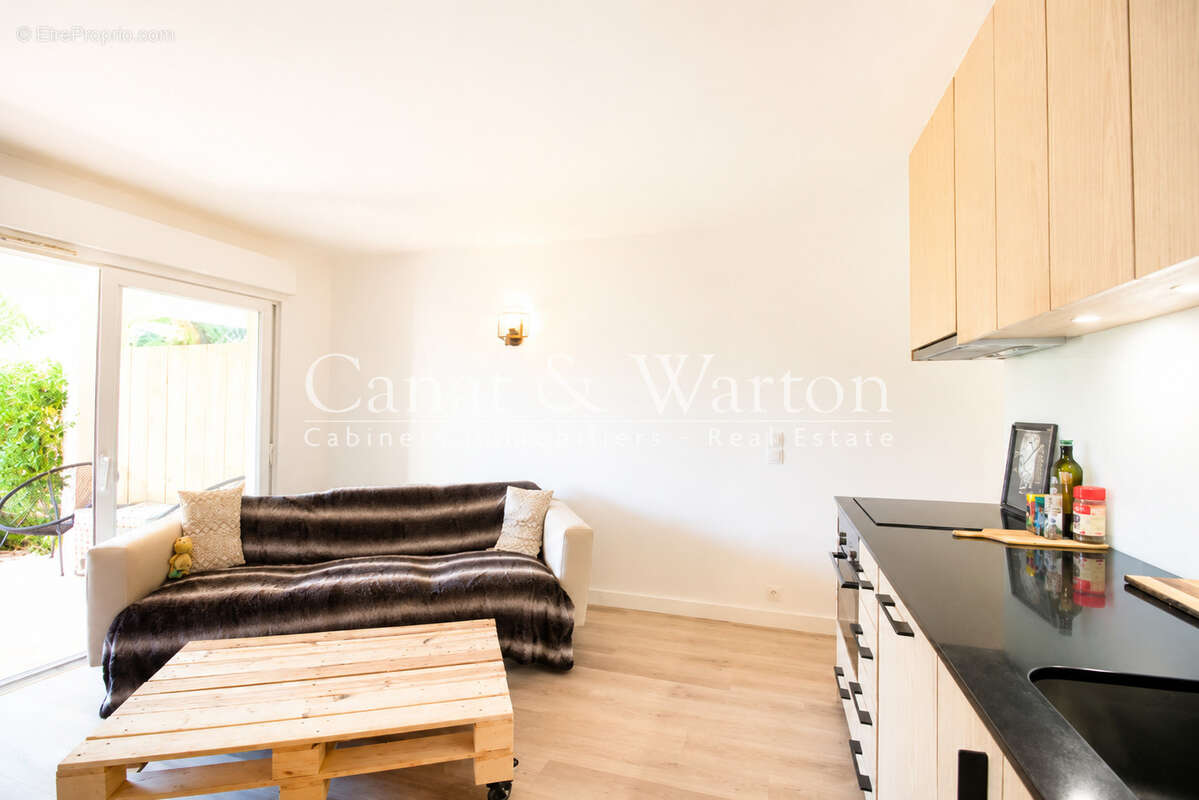 Appartement à LA CROIX-VALMER