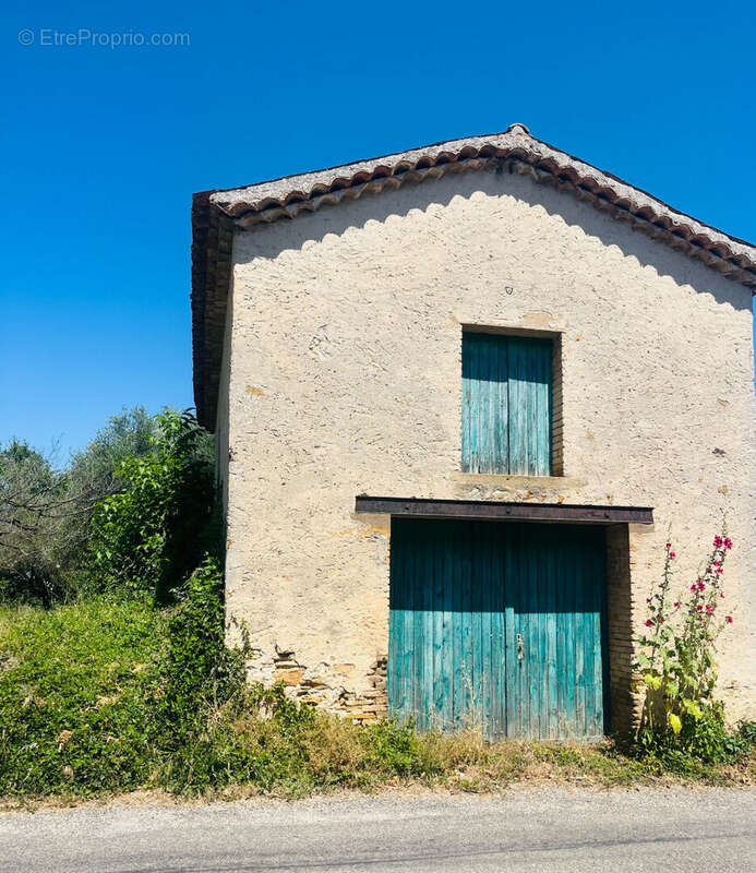 Remise en pierres 82m2 a rénover sur 1901m2 de terrain prés de Goudargues - photo 2