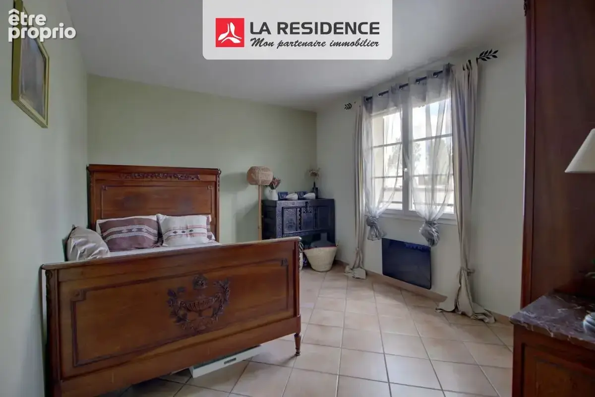 Maison 145 m² à Les Clayes-Sous-Bois  - photo 8
