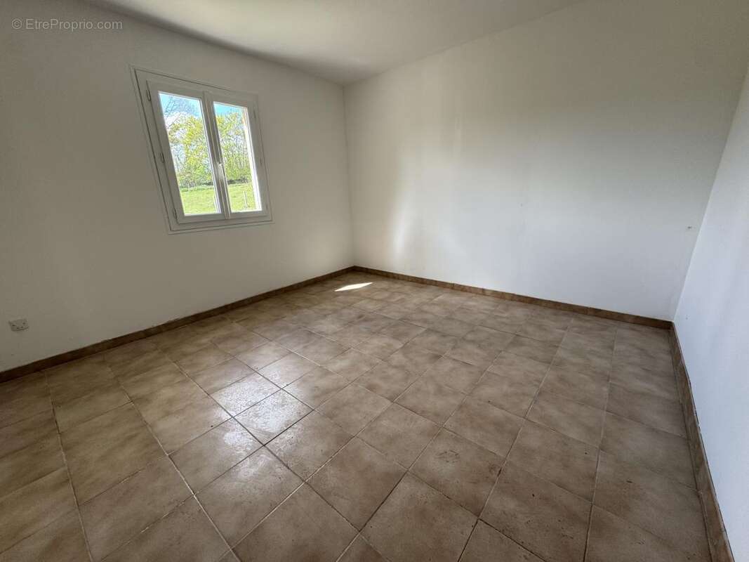 Maison 100 m² à Tordouet  - photo 7