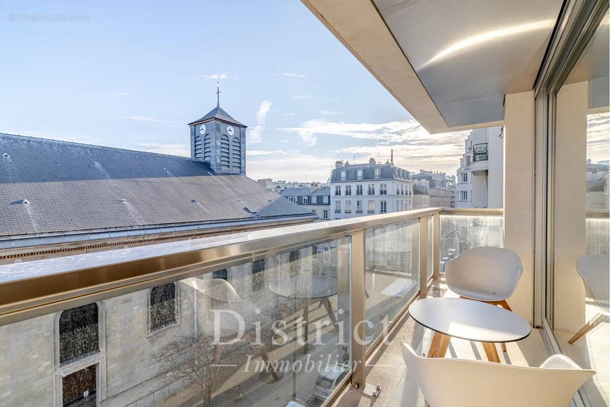 Appartement à PARIS-7E