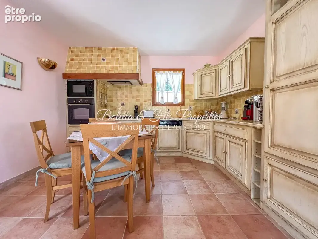Maison 6 pièces 140 m² à vendre à Vallon-Pont-D'arc (07150) - photo 15