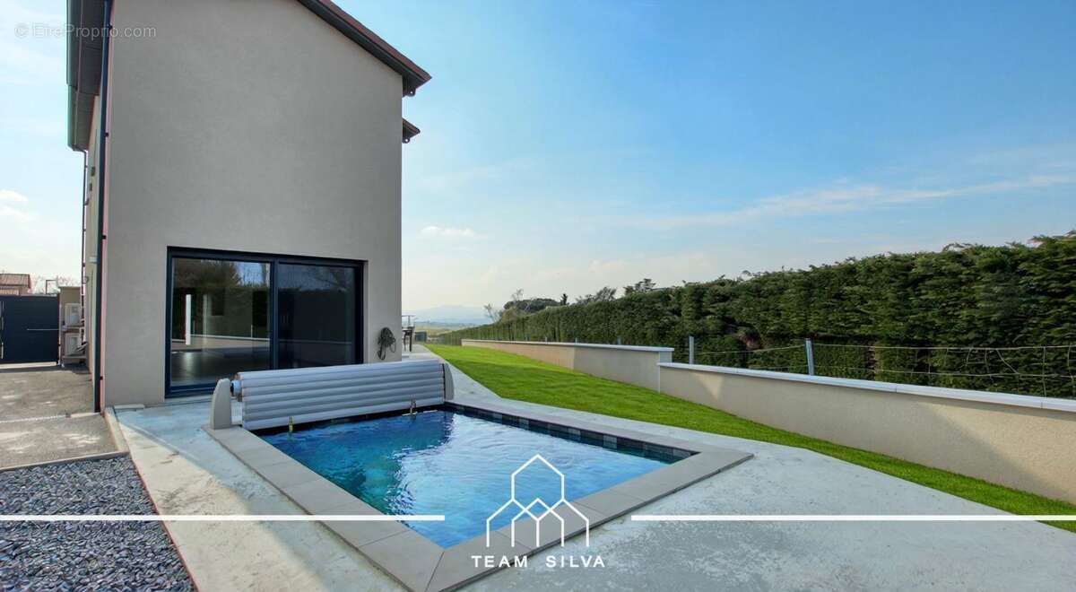 Maison 105 m² à Echalas  - photo 12