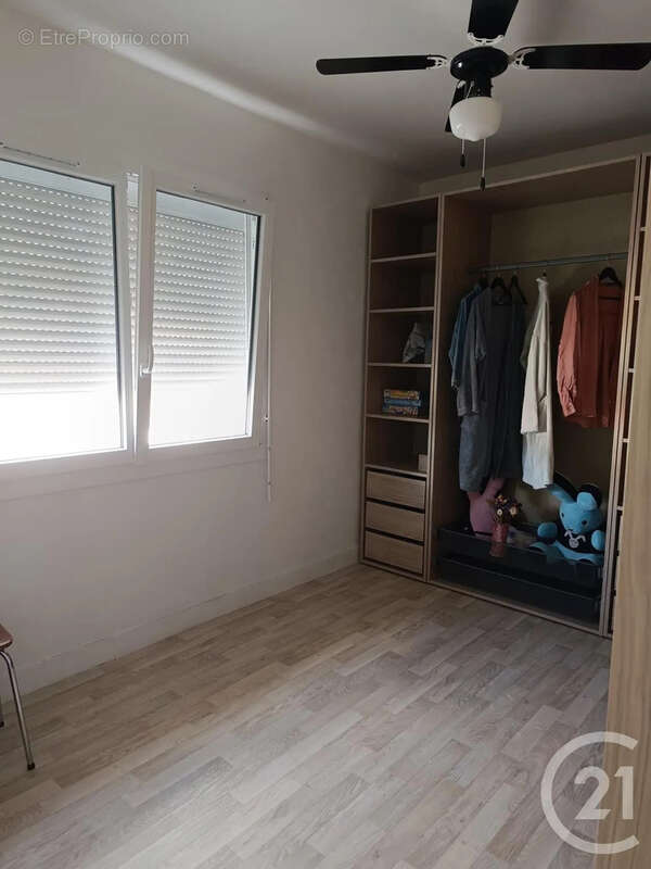 Maison à SAINT-MEDARD-DE-GUIZIERES