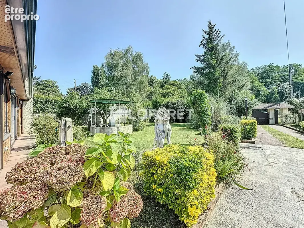 Laforêt Luzarches - Maison individuelle familiale sur Chaumontel de 168 m2 environ - photo 15